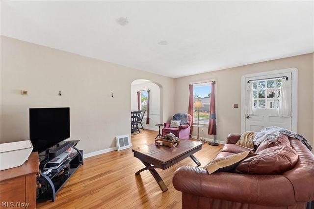 123 Lafayette Street, Elyria, OH 44035