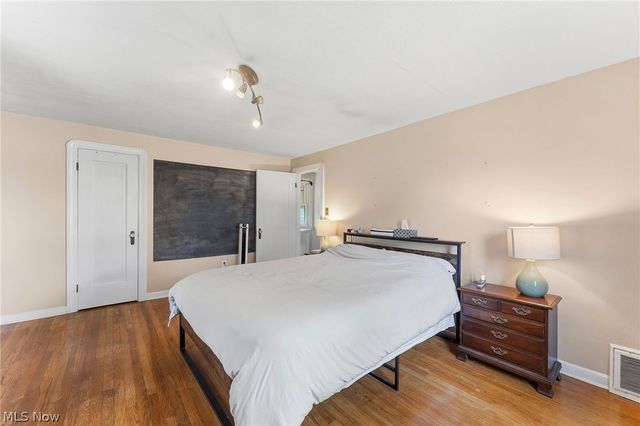 123 Lafayette Street, Elyria, OH 44035