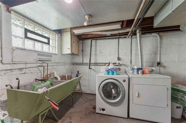 123 Lafayette Street, Elyria, OH 44035