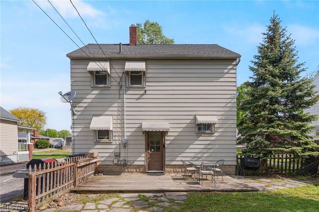 123 Lafayette Street, Elyria, OH 44035