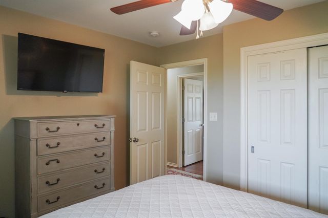 9747 N County Road 393, Louise, TX 77455