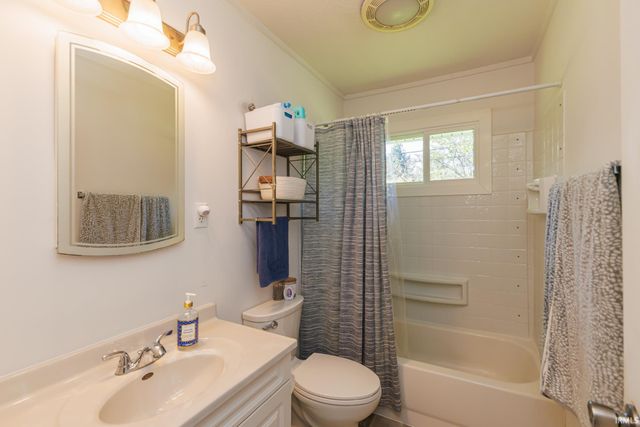 2107 W Sheffield Drive, Muncie, IN 47304