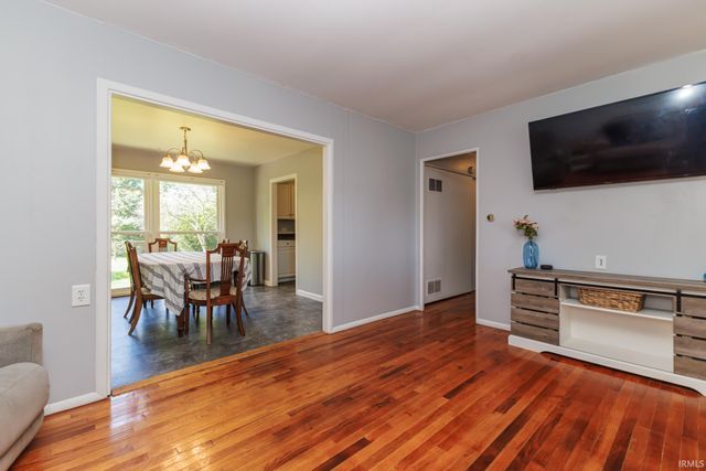 2107 W Sheffield Drive, Muncie, IN 47304