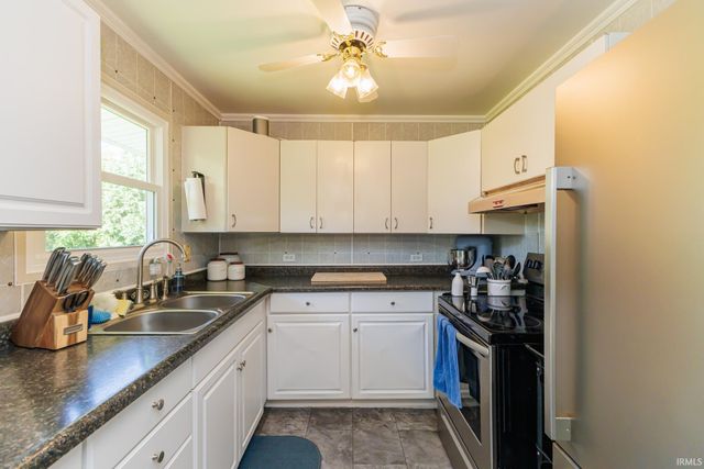 2107 W Sheffield Drive, Muncie, IN 47304