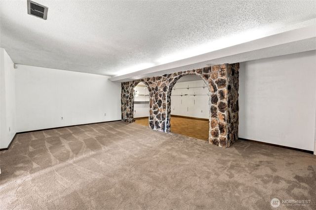6811 82nd Street SW, Lakewood, WA 98499