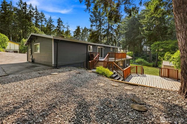 6811 82nd Street SW, Lakewood, WA 98499