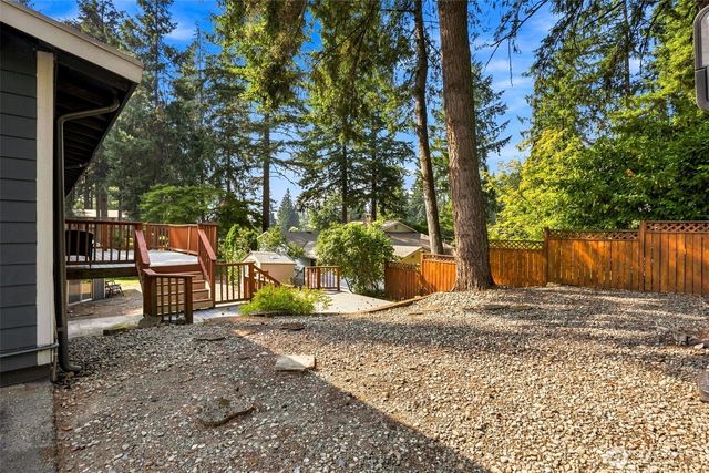 6811 82nd Street SW, Lakewood, WA 98499