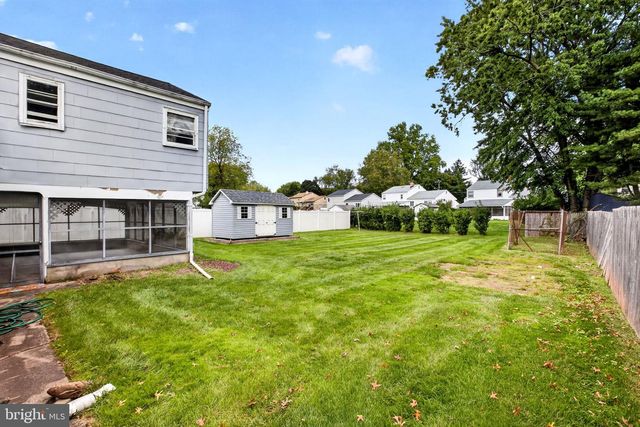 6 WICKFORD AVE, Ewing, NJ 08628