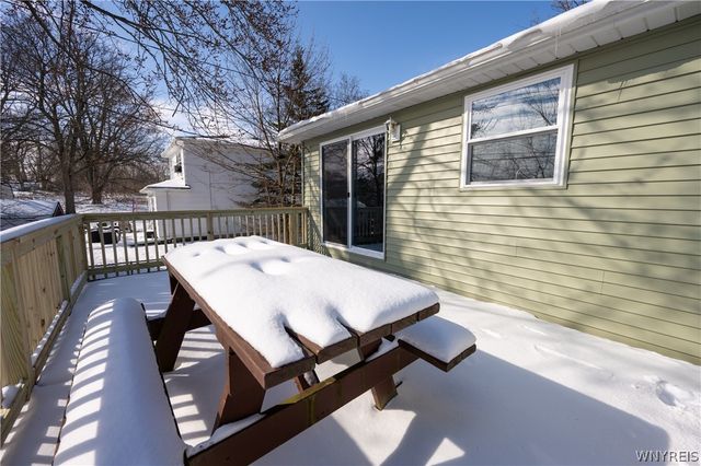 77 Roosevelt Avenue, West Seneca, NY 14224