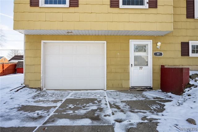 77 Roosevelt Avenue, West Seneca, NY 14224