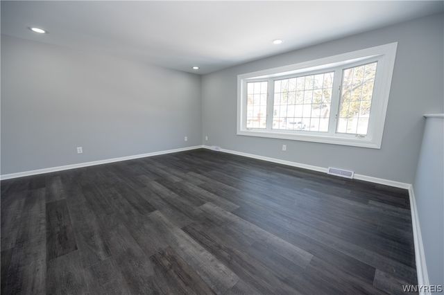 77 Roosevelt Avenue, West Seneca, NY 14224