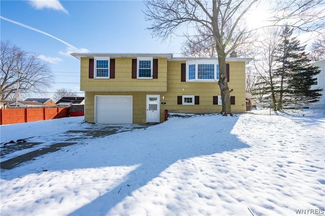 77 Roosevelt Avenue, West Seneca, NY 14224