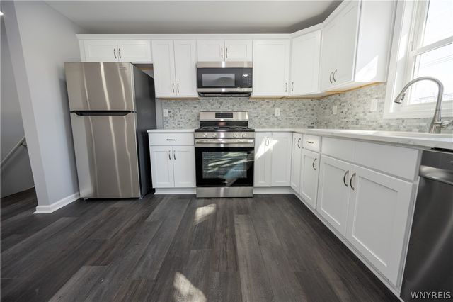 77 Roosevelt Avenue, West Seneca, NY 14224