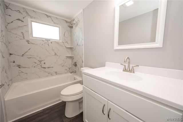 77 Roosevelt Avenue, West Seneca, NY 14224