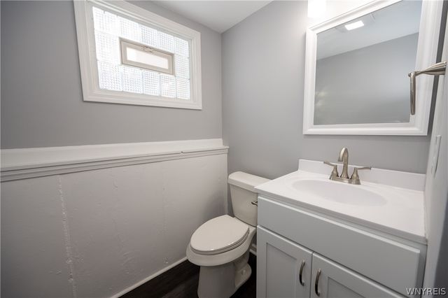 77 Roosevelt Avenue, West Seneca, NY 14224