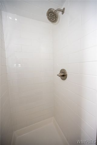 77 Roosevelt Avenue, West Seneca, NY 14224