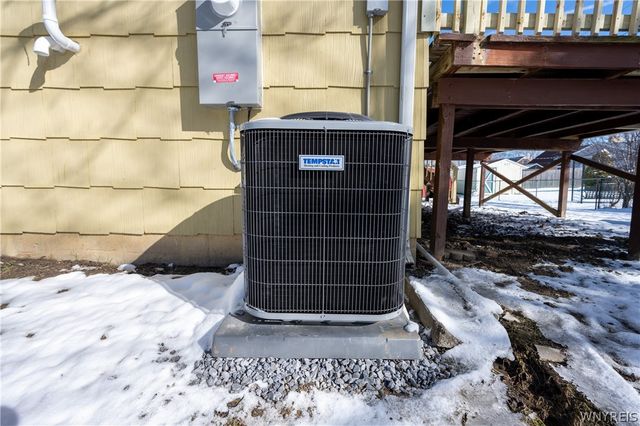 77 Roosevelt Avenue, West Seneca, NY 14224