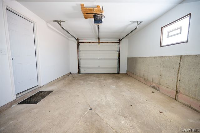 77 Roosevelt Avenue, West Seneca, NY 14224