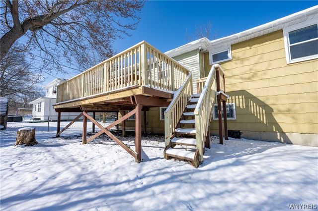 77 Roosevelt Avenue, West Seneca, NY 14224