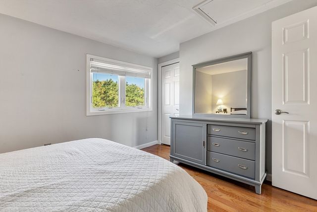 20 Westcliff Dr 20, Plymouth, MA 02360