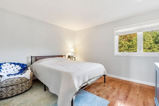 20 Westcliff Dr 20, Plymouth, MA 02360