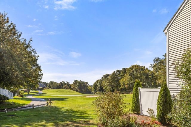 20 Westcliff Dr 20, Plymouth, MA 02360