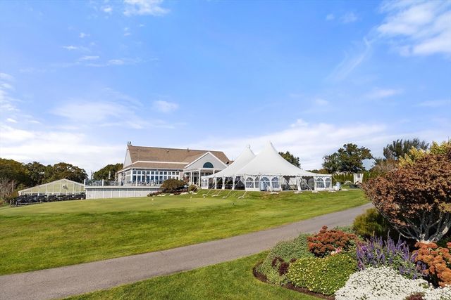 20 Westcliff Dr 20, Plymouth, MA 02360