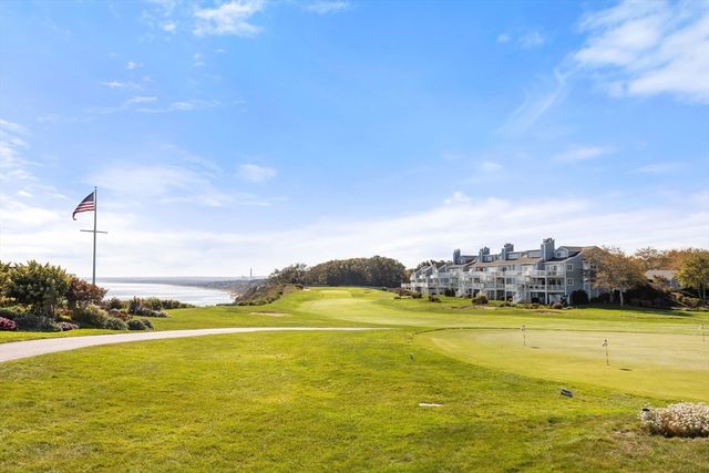 20 Westcliff Dr 20, Plymouth, MA 02360