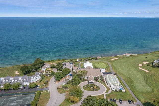 20 Westcliff Dr 20, Plymouth, MA 02360