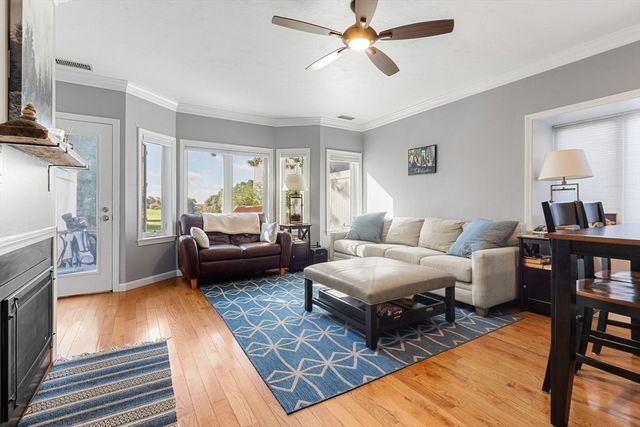 20 Westcliff Dr 20, Plymouth, MA 02360