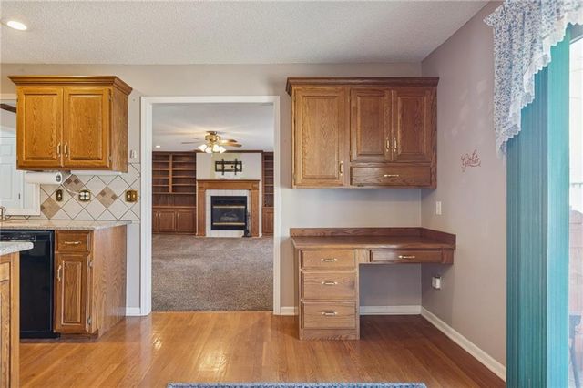 15424 Poplar Street, Basehor, KS 66007