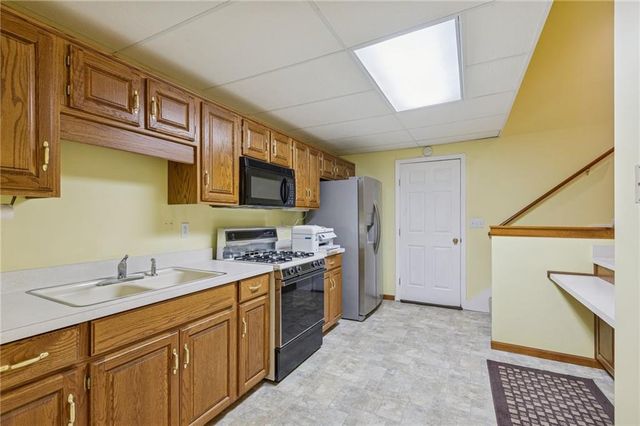 15424 Poplar Street, Basehor, KS 66007