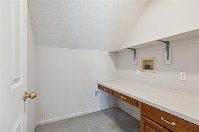 15424 Poplar Street, Basehor, KS 66007