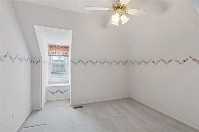 15424 Poplar Street, Basehor, KS 66007