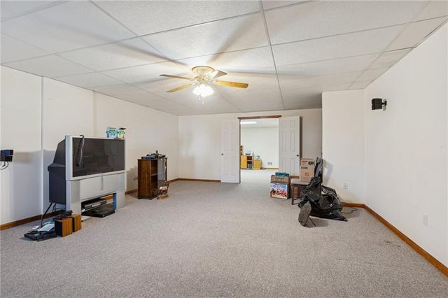 15424 Poplar Street, Basehor, KS 66007