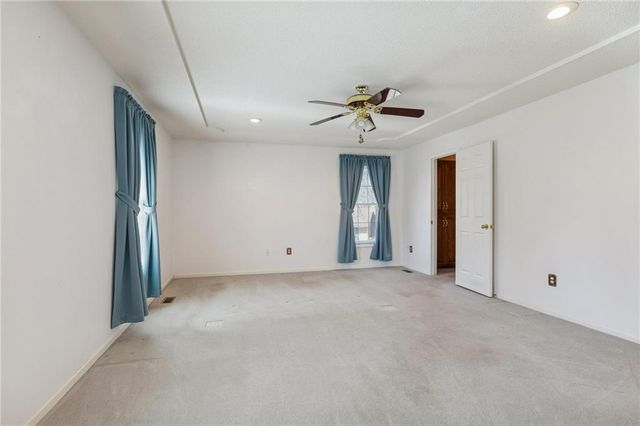 15424 Poplar Street, Basehor, KS 66007