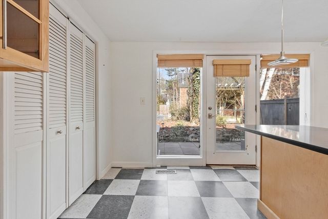 111 Brigham St 11B, Hudson, MA 01749