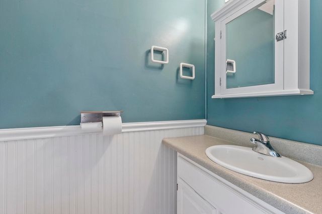 111 Brigham St 11B, Hudson, MA 01749