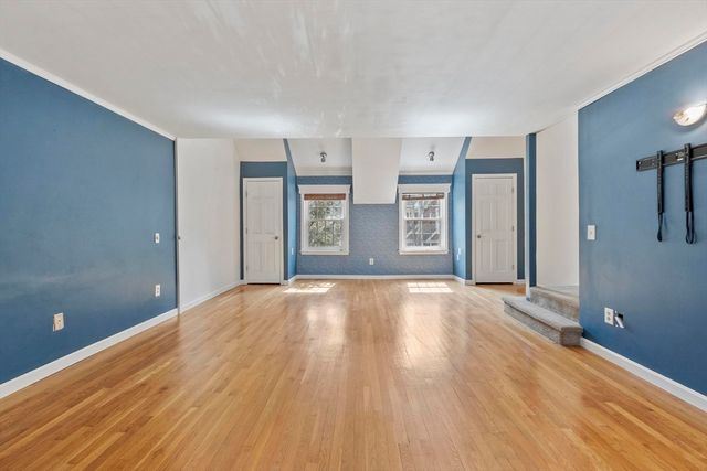 111 Brigham St 11B, Hudson, MA 01749