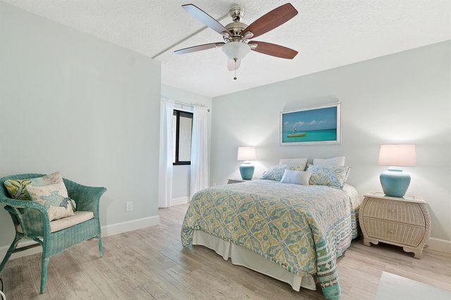 204 SEA OATS Drive D, Juno Beach, FL 33408