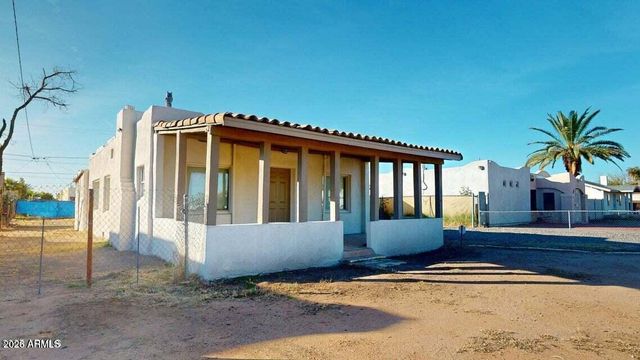 2214 N 24th Place, Phoenix, AZ 85008