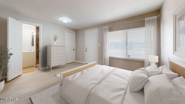 2214 N 24th Place, Phoenix, AZ 85008