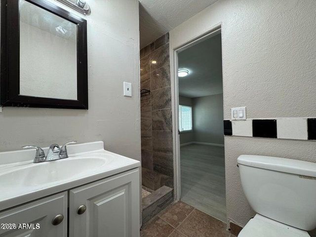 2214 N 24th Place, Phoenix, AZ 85008