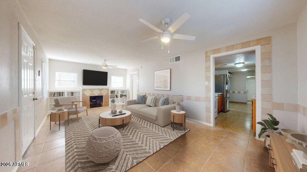 2214 N 24th Place, Phoenix, AZ 85008