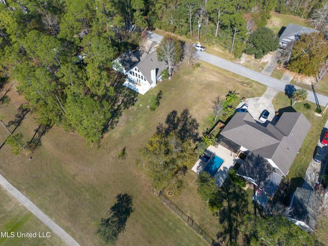 123 Country Club Drive, Pass Christian, MS 39571