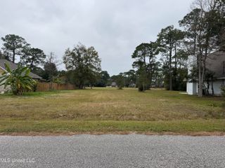 123 Country Club Drive, Pass Christian, MS 39571