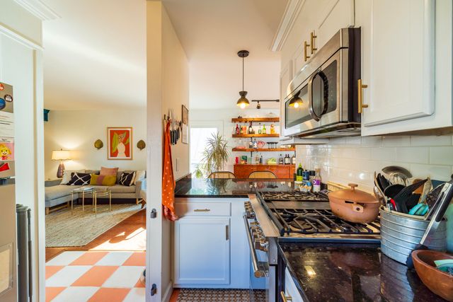 77 Nunan Street, Charleston, SC 29403