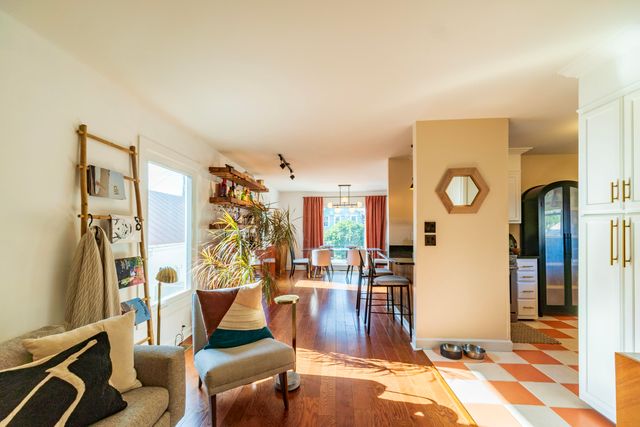 77 Nunan Street, Charleston, SC 29403
