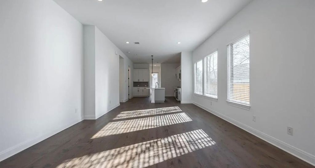 108 INTERNATIONAL ST, Buda, TX 78610