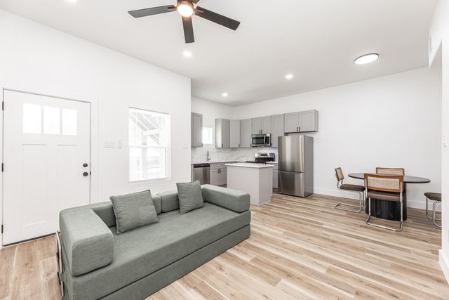 9727 Stedman Street, Houston, TX 77029